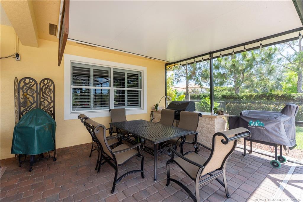 90 SE Ethan Terrace