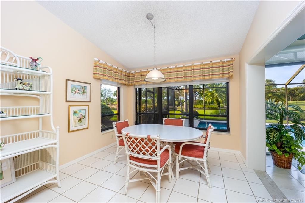 4174 SW Gleneagle Circle