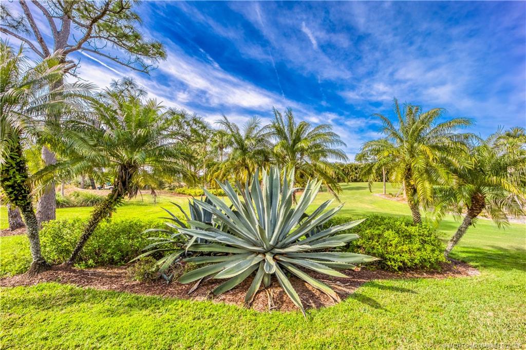 4174 SW Gleneagle Circle