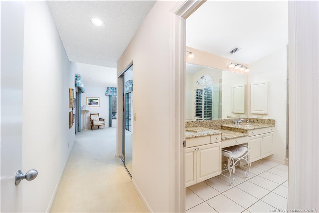 4174 SW Gleneagle Circle