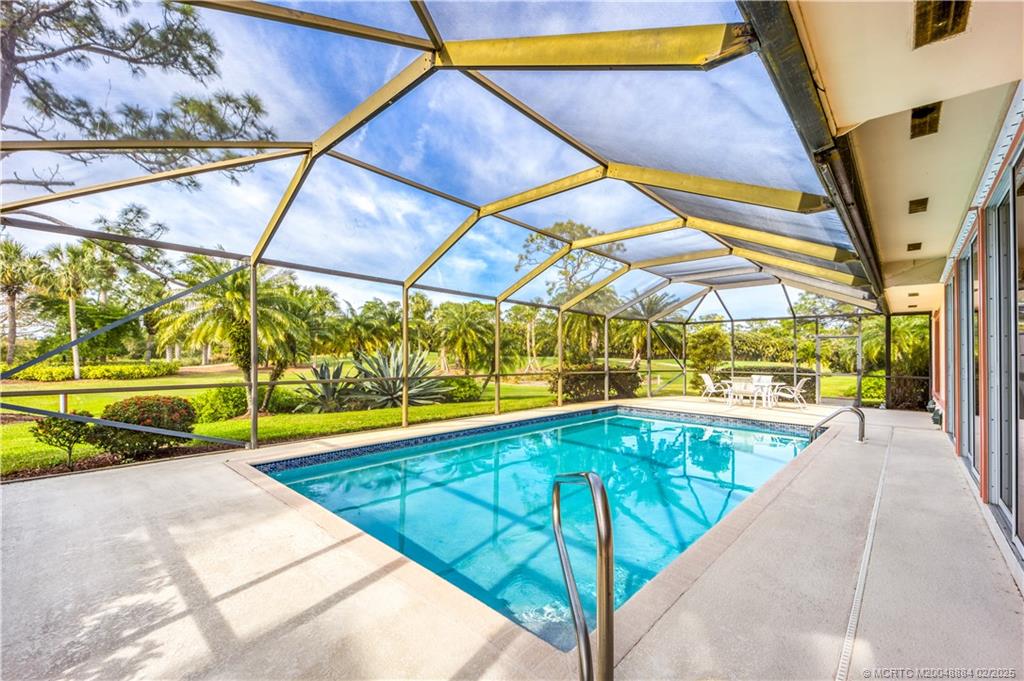 4174 SW Gleneagle Circle