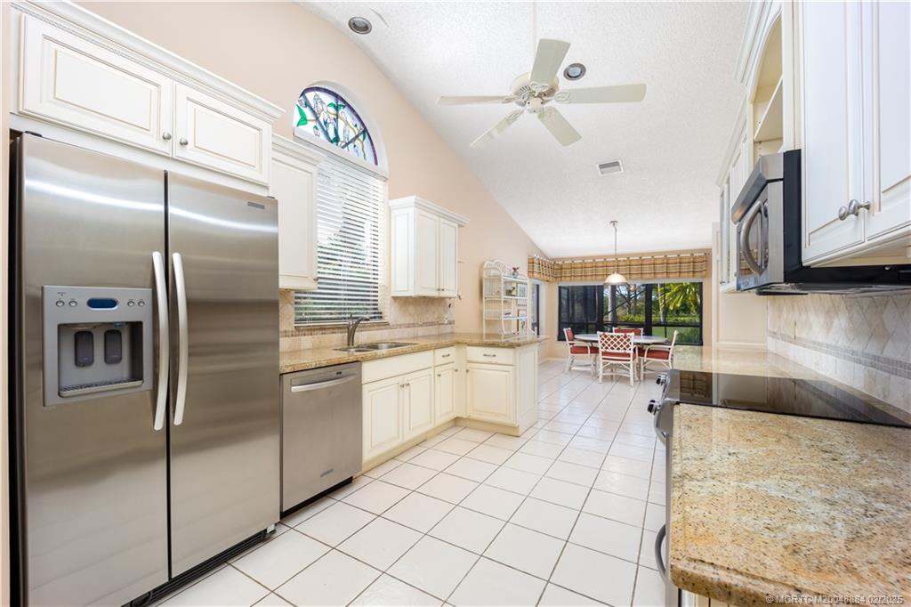 4174 SW Gleneagle Circle