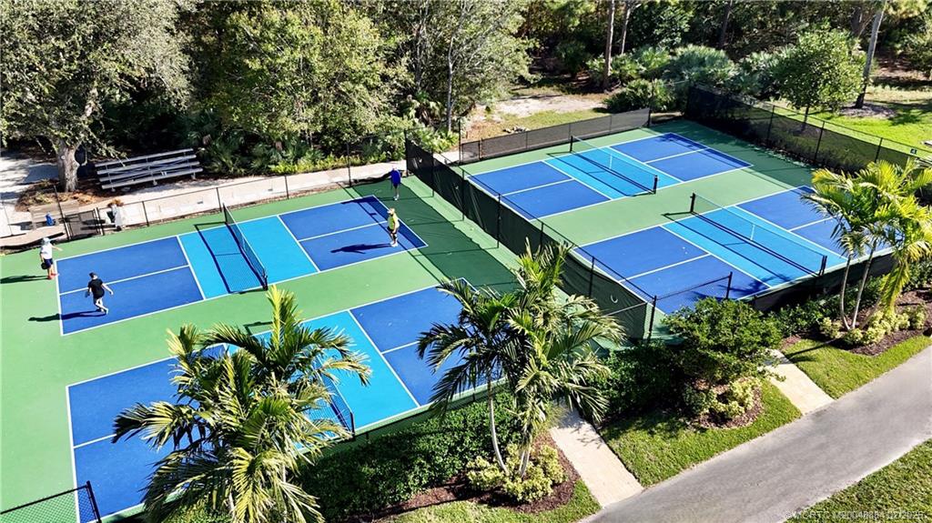 4174 SW Gleneagle Circle