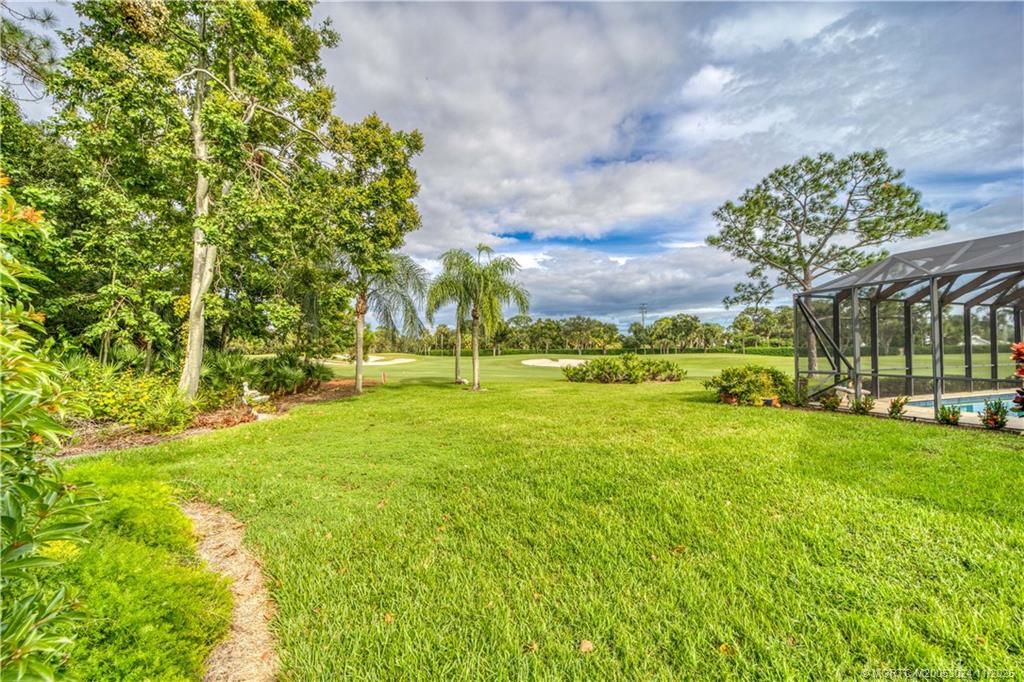 4104 SW Gleneagle Circle