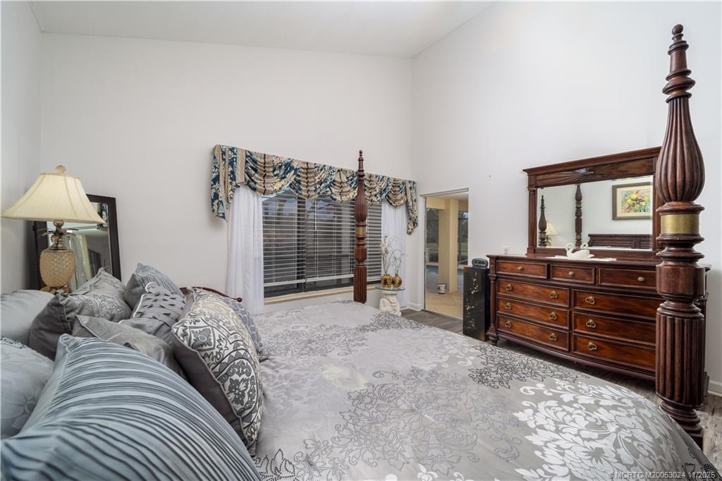 4104 SW Gleneagle Circle