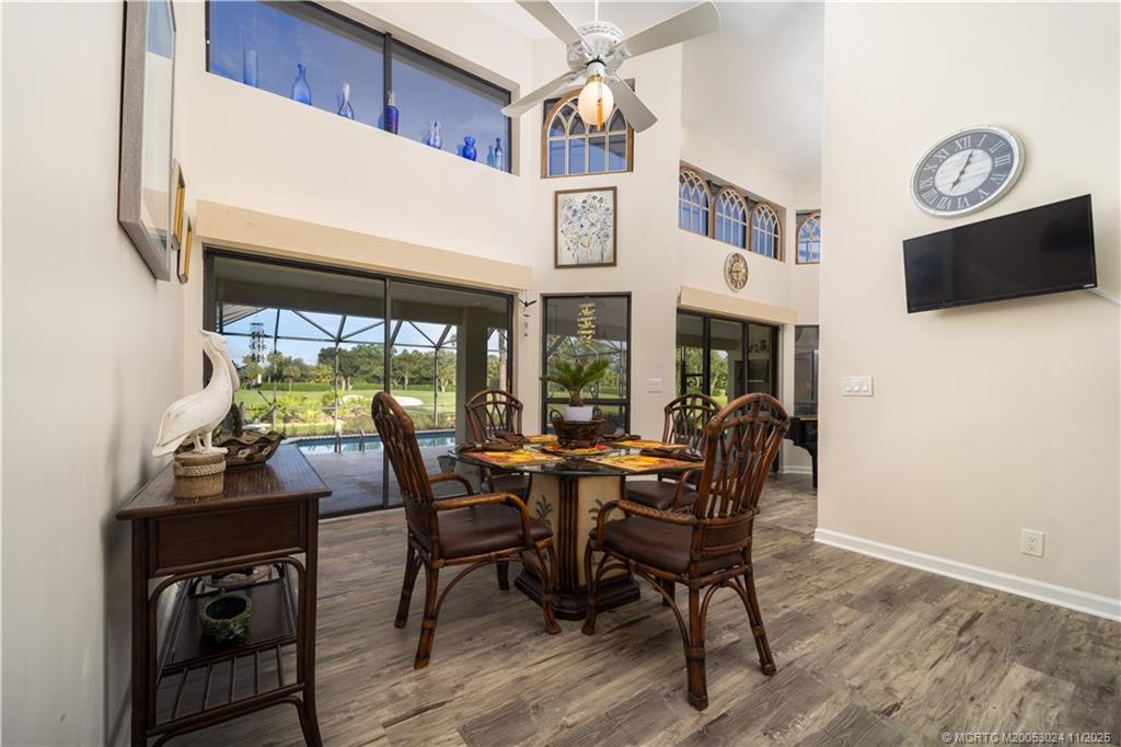 4104 SW Gleneagle Circle