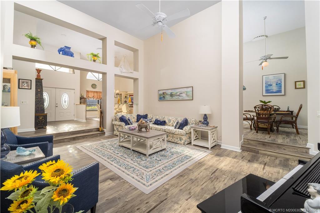 4104 SW Gleneagle Circle