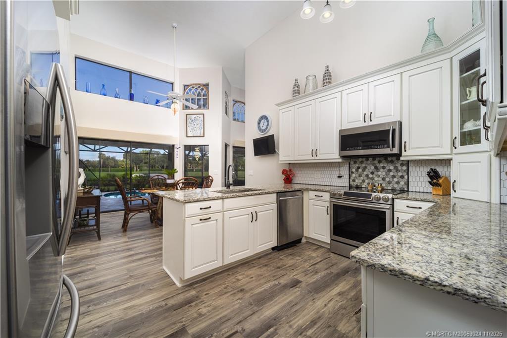 4104 SW Gleneagle Circle