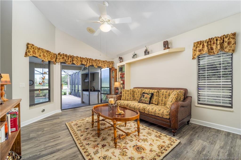 4104 SW Gleneagle Circle