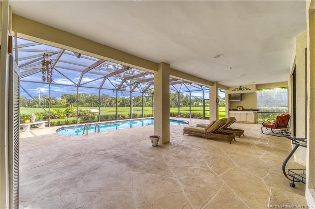 4104 SW Gleneagle Circle