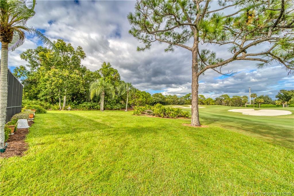 4104 SW Gleneagle Circle