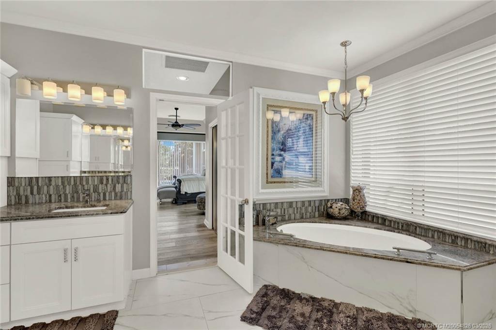 4084 SW Gleneagle Circle