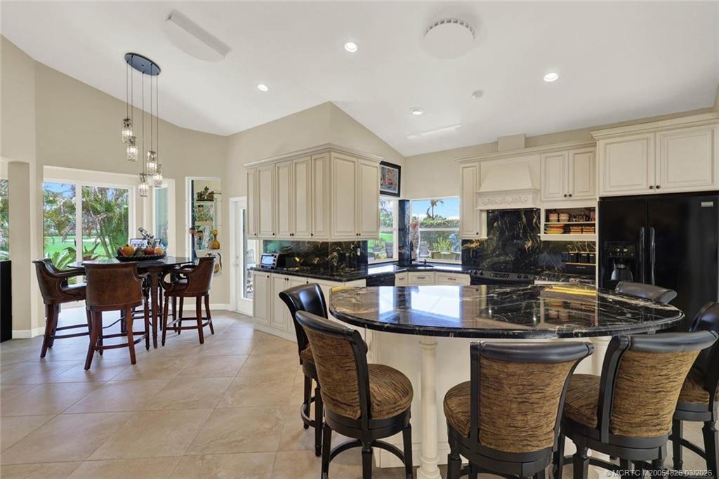 4084 SW Gleneagle Circle