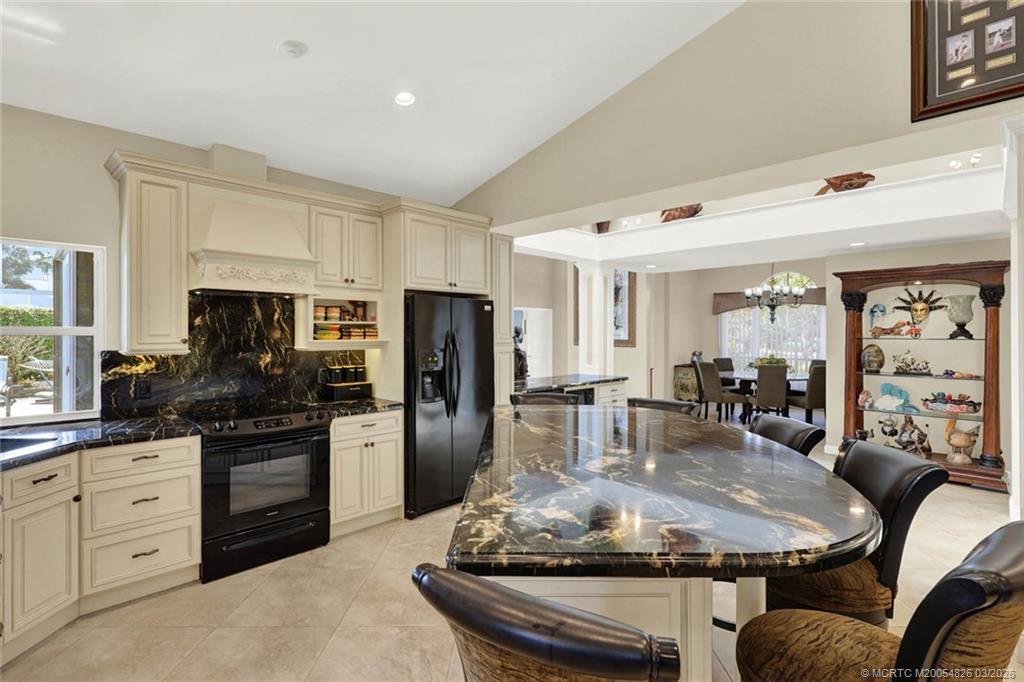 4084 SW Gleneagle Circle