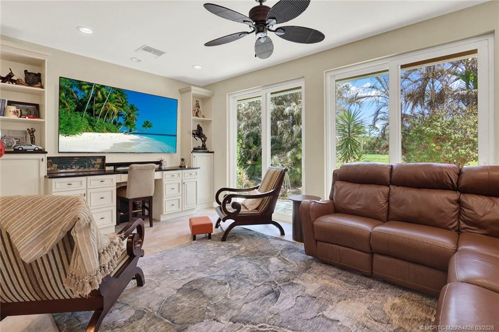 4084 SW Gleneagle Circle