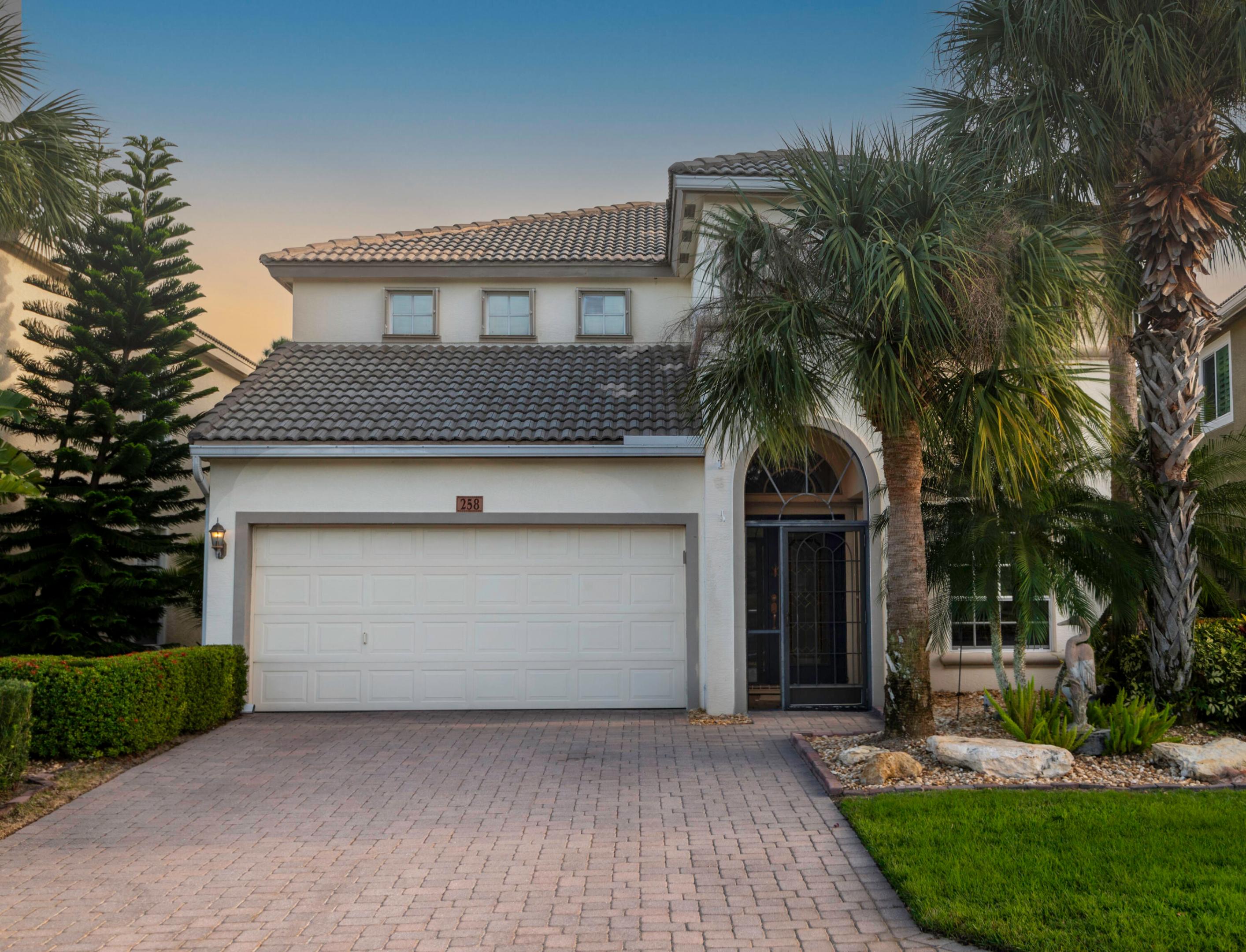 258 NW Red Cedar Street