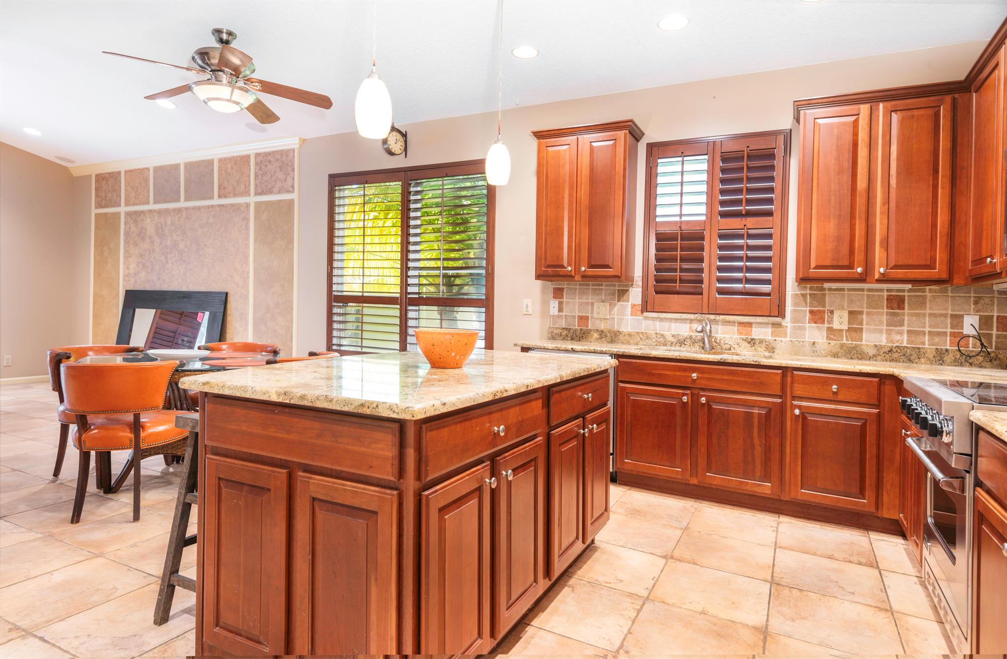 258 NW Red Cedar Street