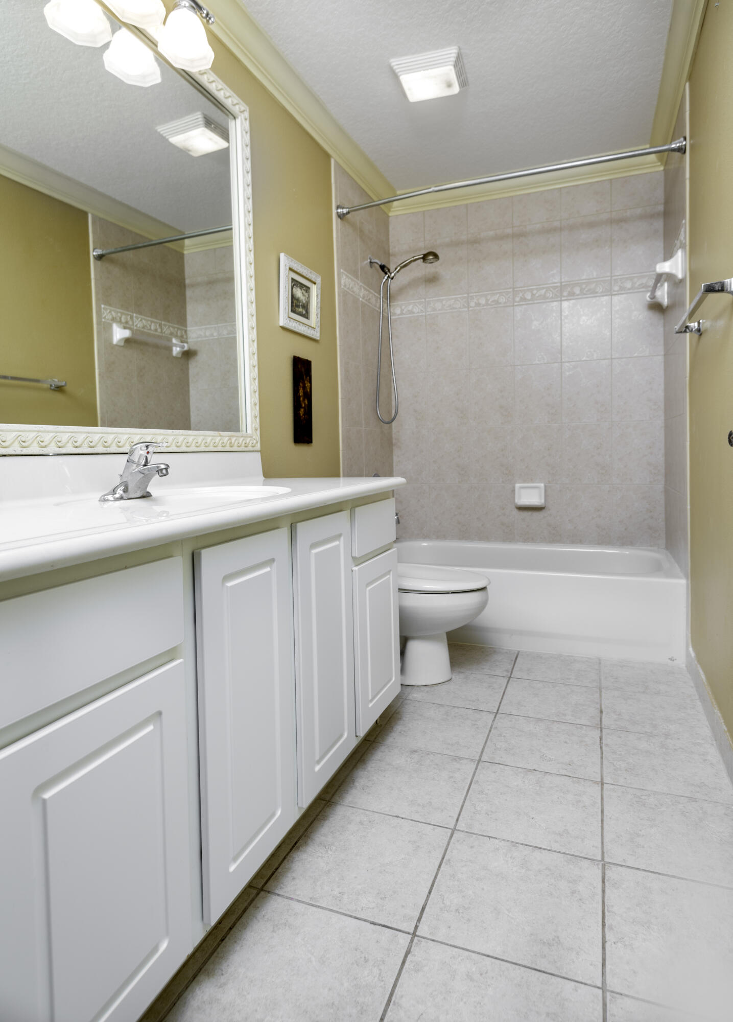 258 NW Red Cedar Street