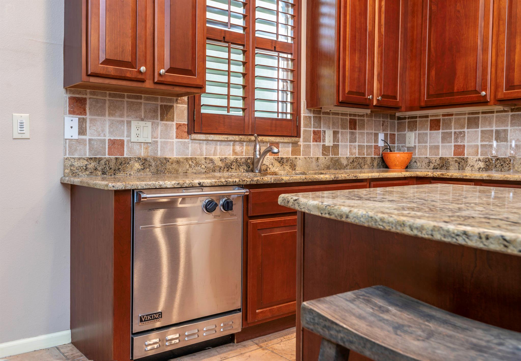 258 NW Red Cedar Street