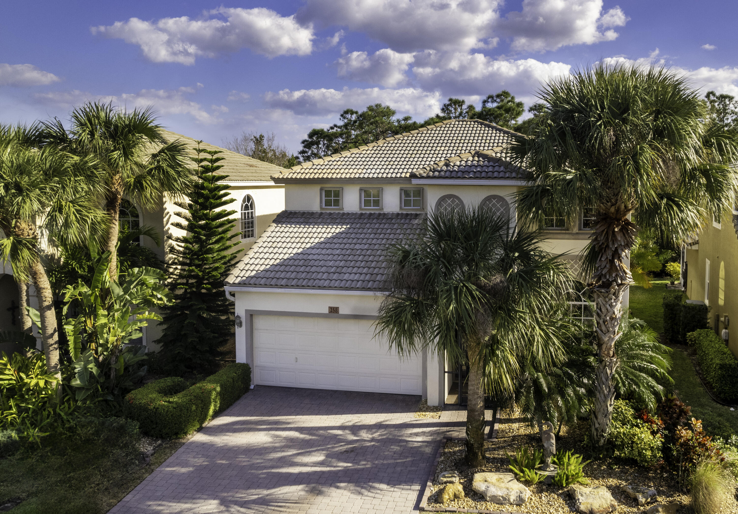 258 NW Red Cedar Street