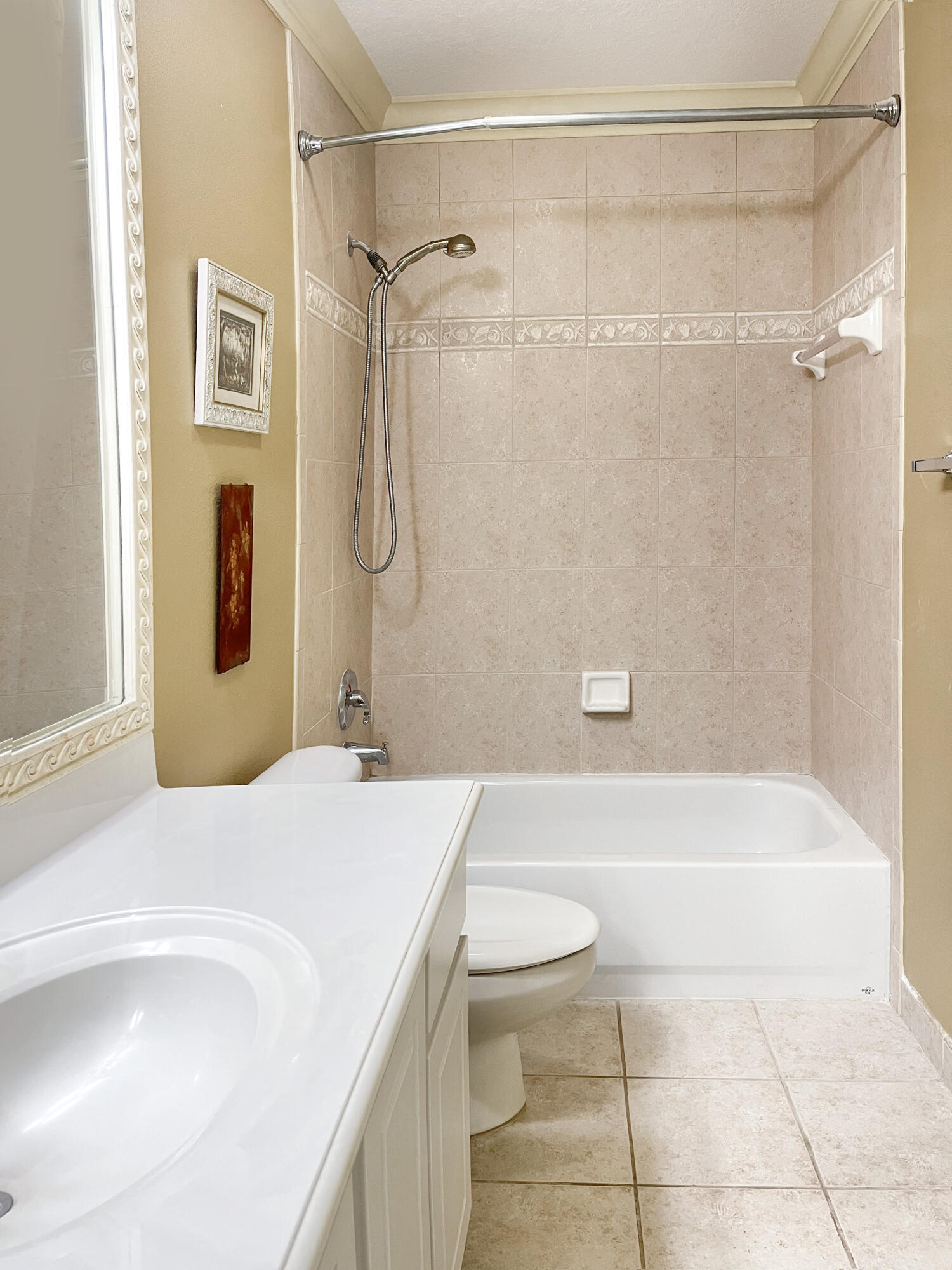 258 NW Red Cedar Street