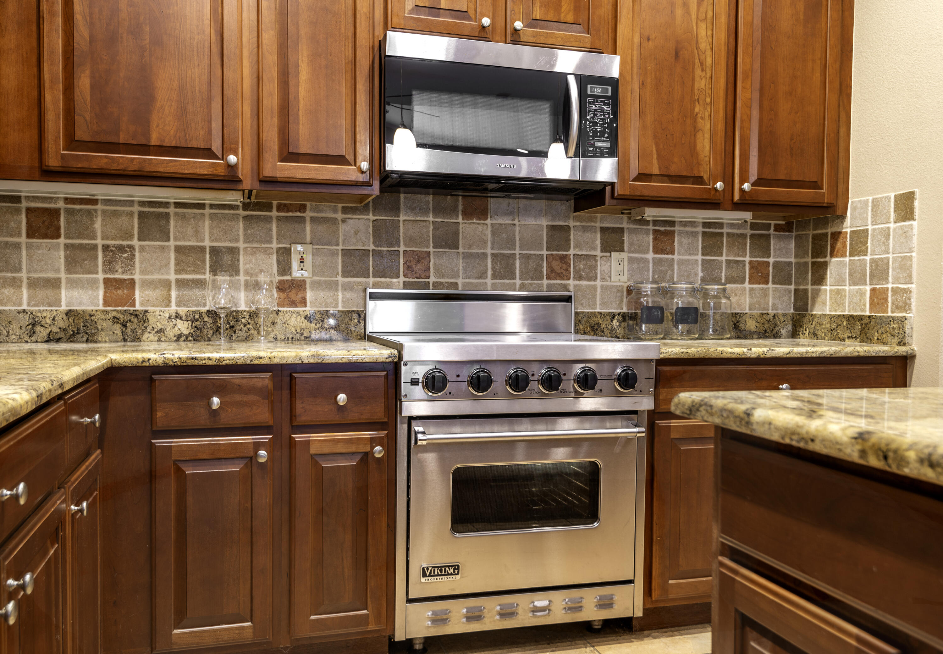 258 NW Red Cedar Street