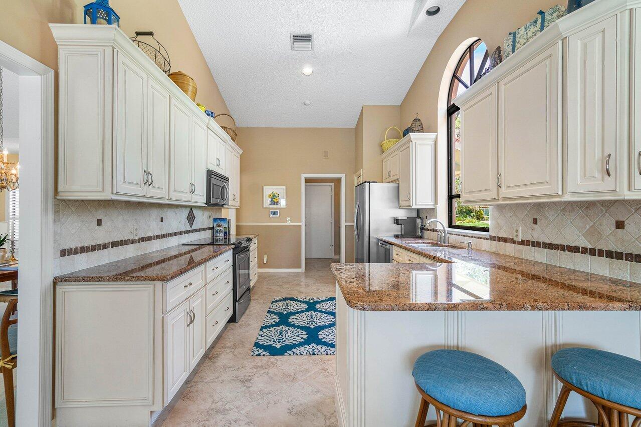 4193 SW Gleneagle Circle