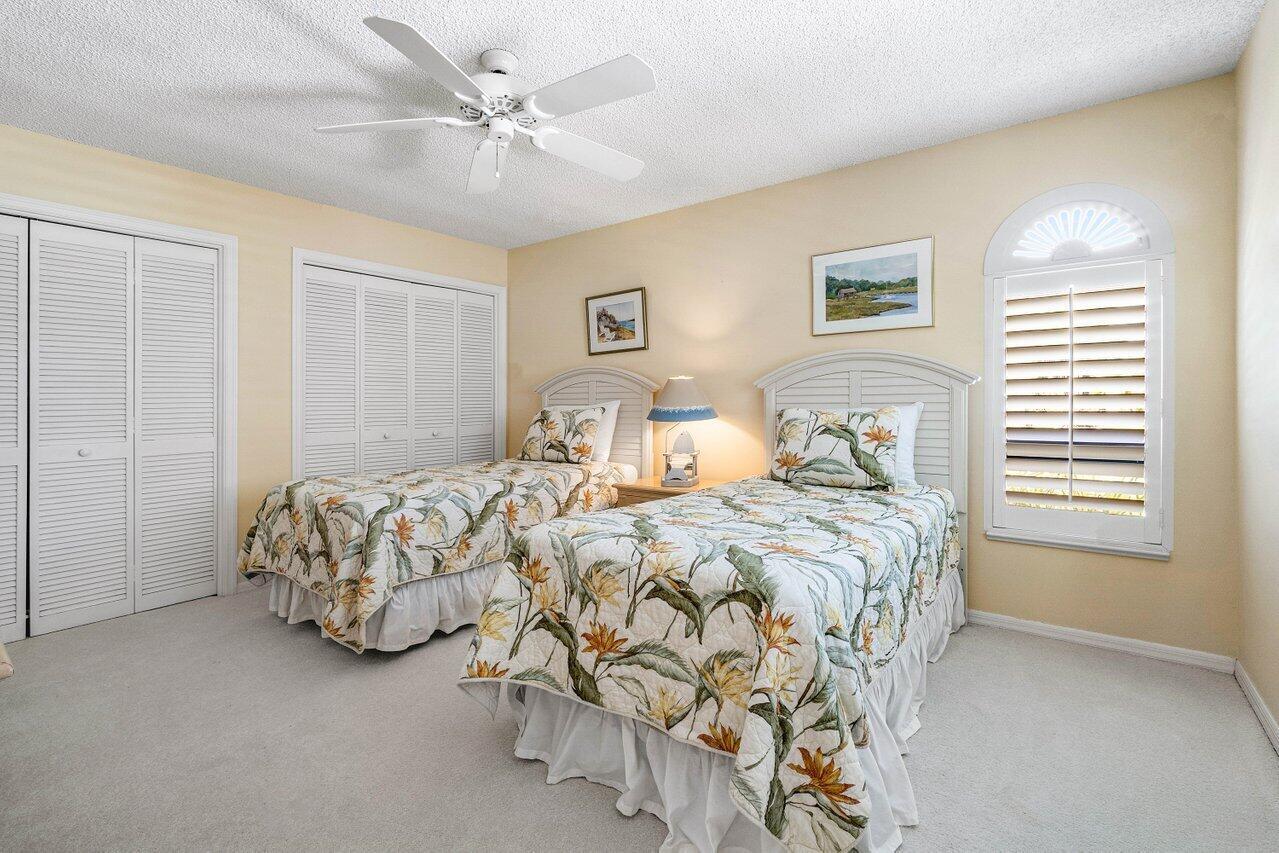 4193 SW Gleneagle Circle