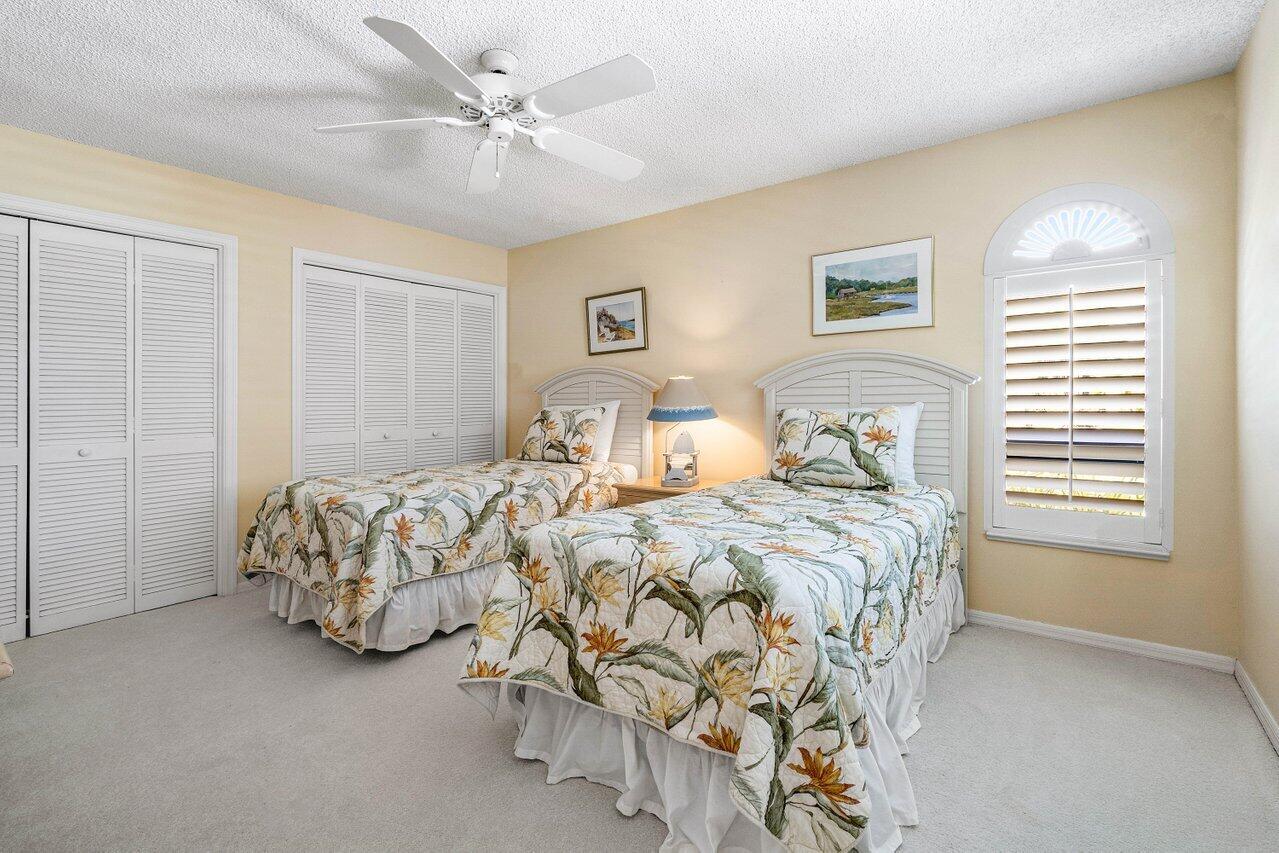 4193 SW Gleneagle Circle