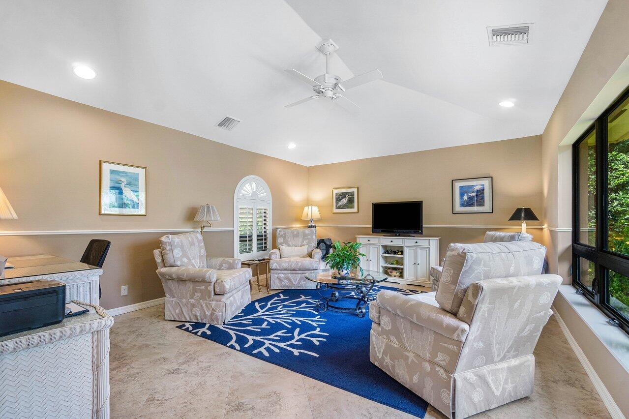 4193 SW Gleneagle Circle