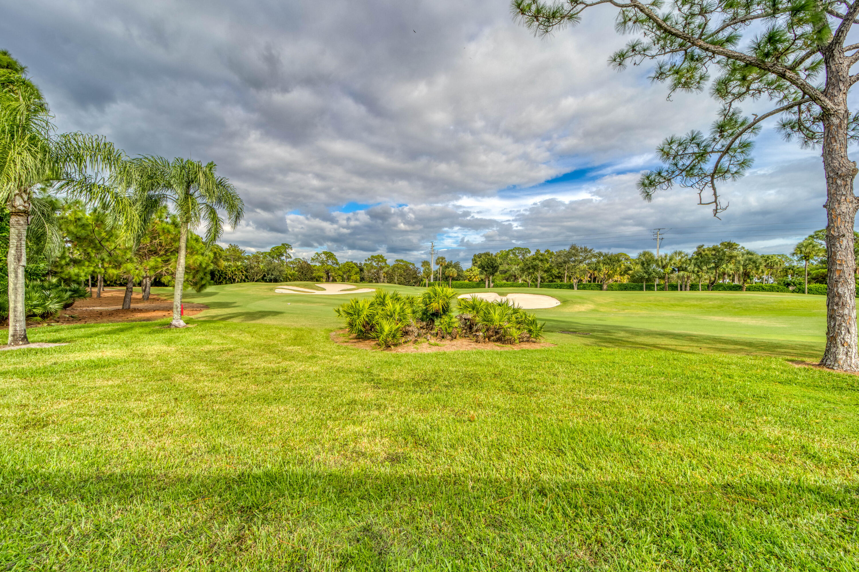 4104 SW Gleneagle Circle