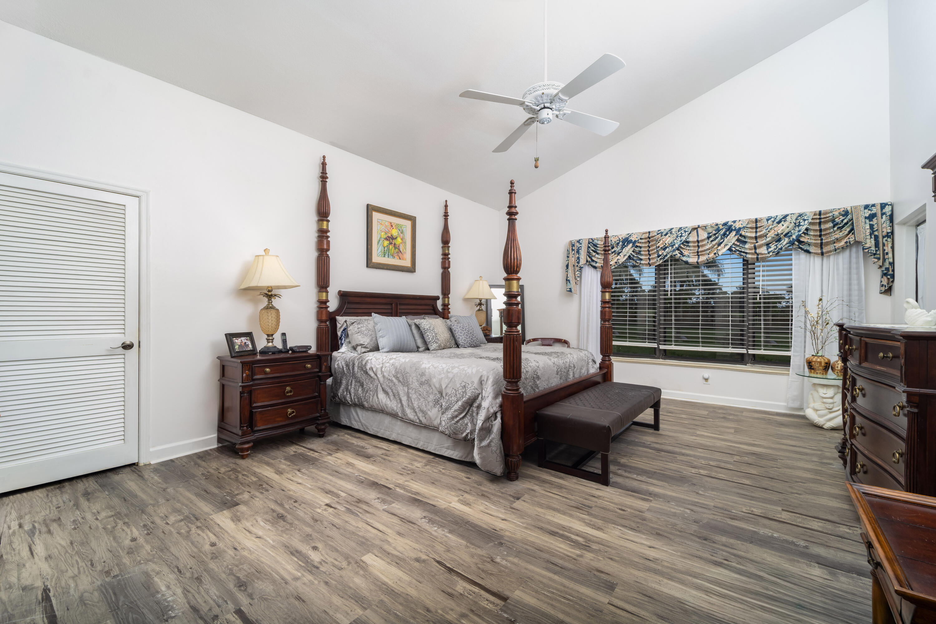 4104 SW Gleneagle Circle