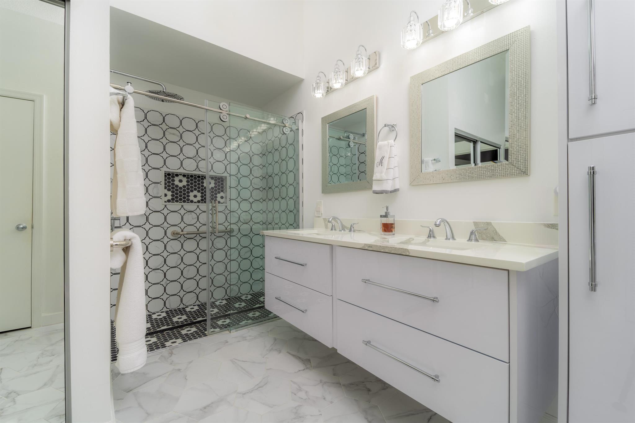 4104 SW Gleneagle Circle