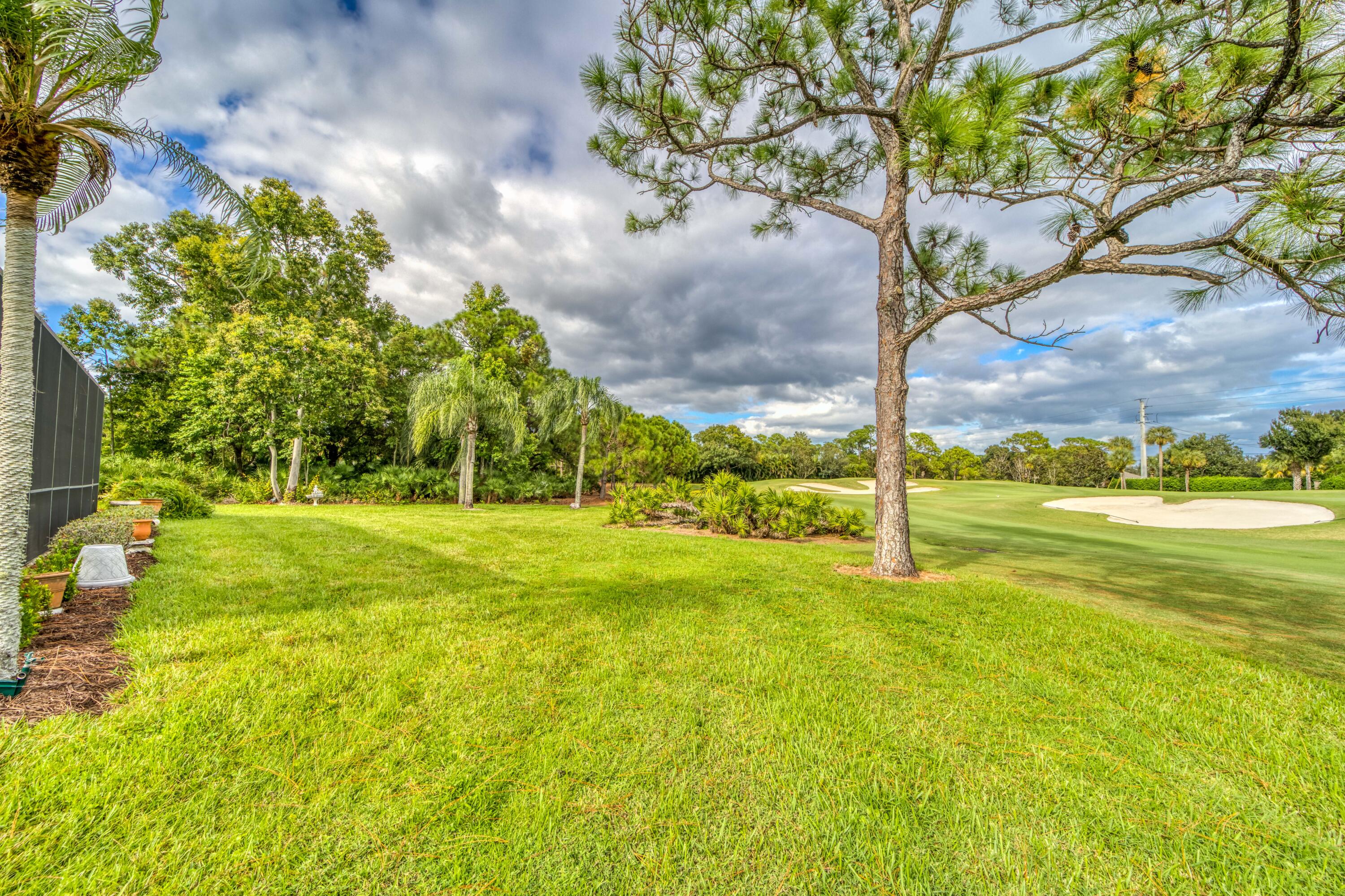 4104 SW Gleneagle Circle