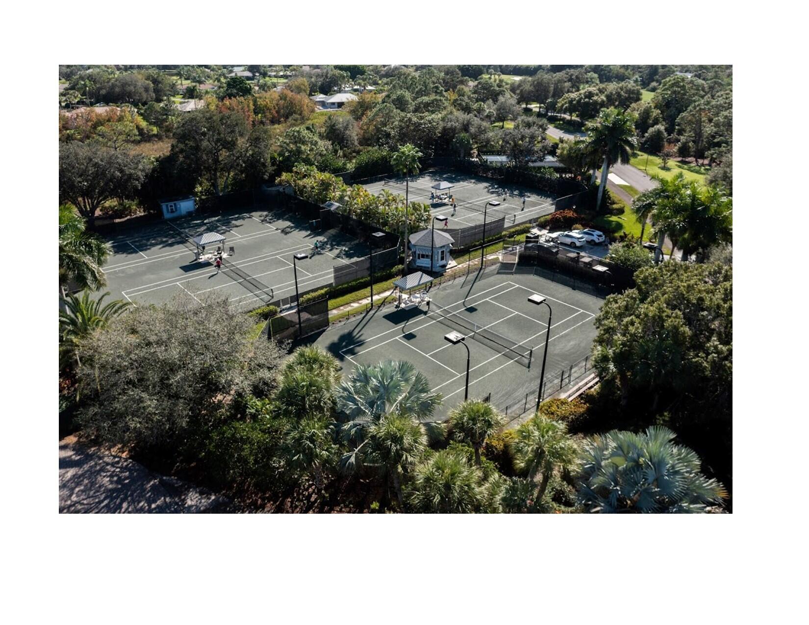 4104 SW Gleneagle Circle