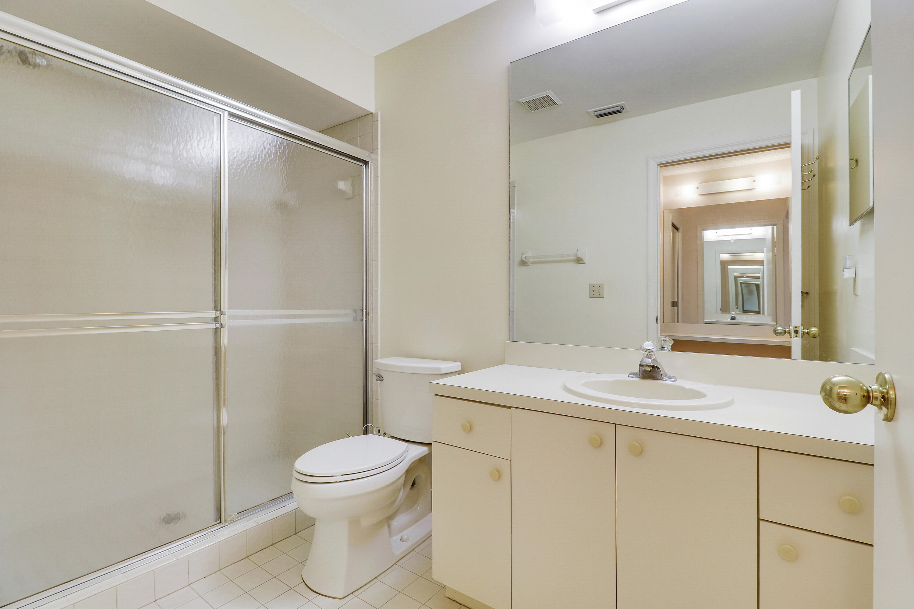 6333 SE Williamsburg Drive 204