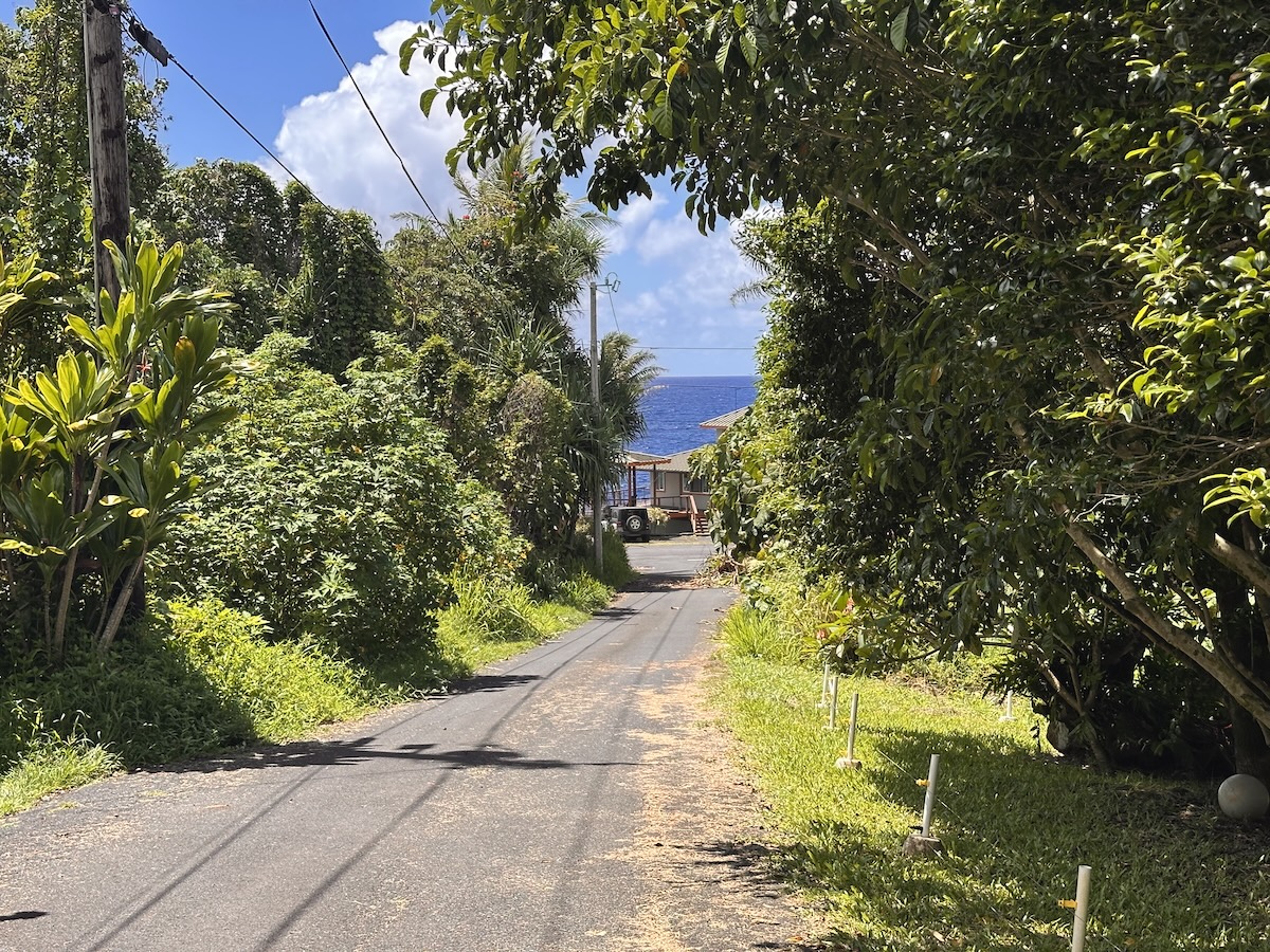 KAMAKOA ST