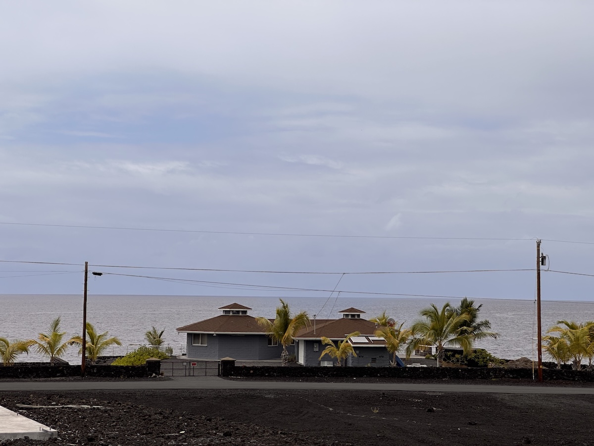 AKAHI AVE