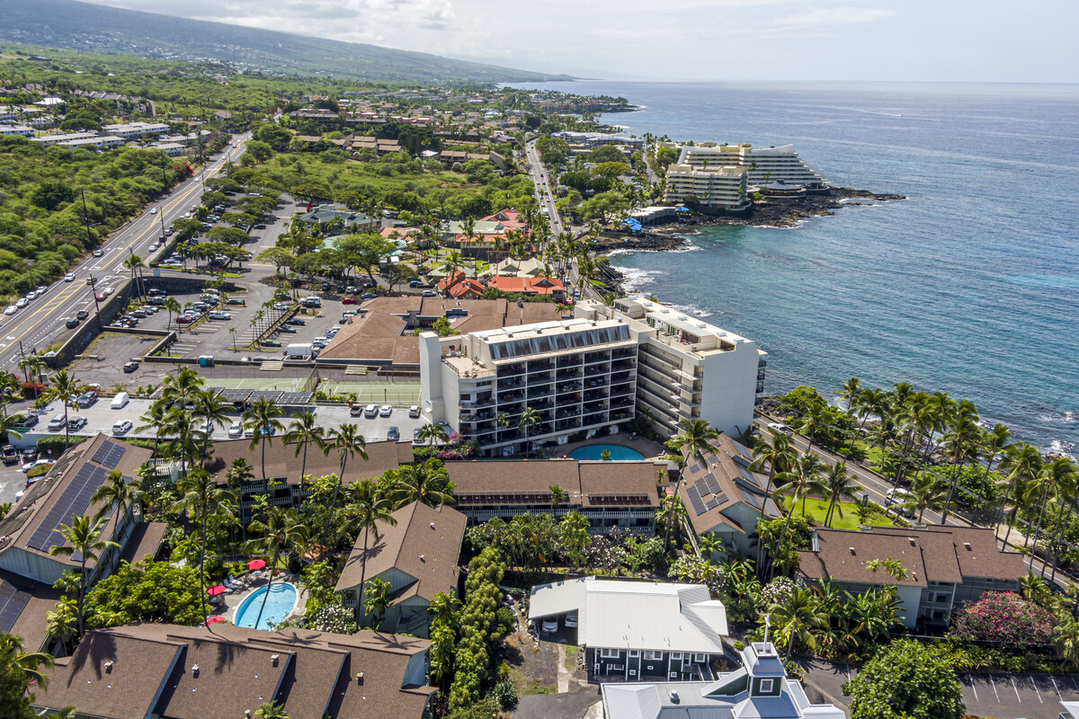 75-5776 KUAKINI HWY 335