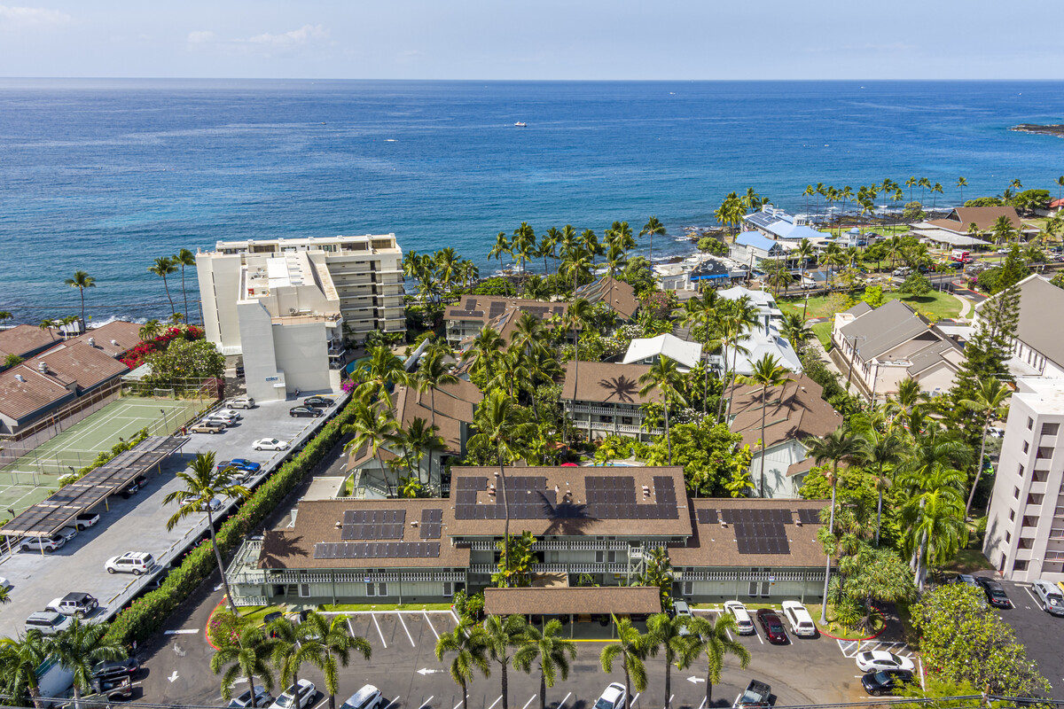 75-5776 KUAKINI HWY 335