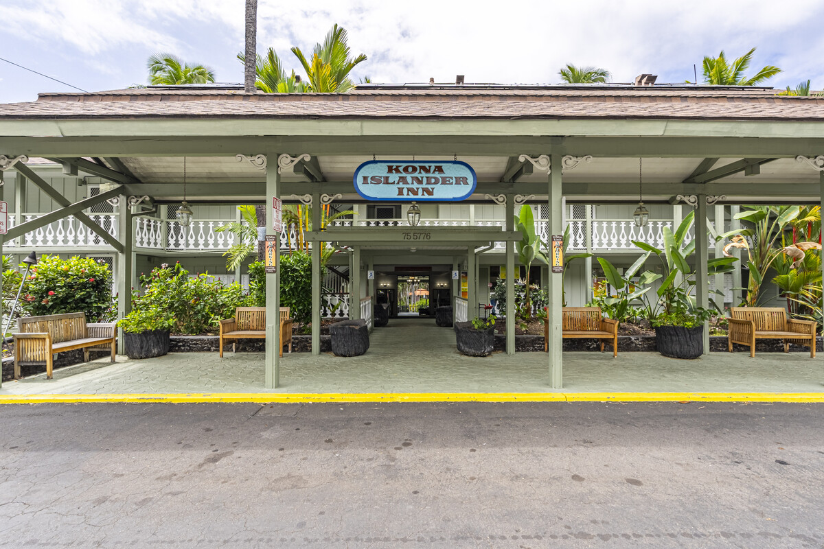 75-5776 KUAKINI HWY 335