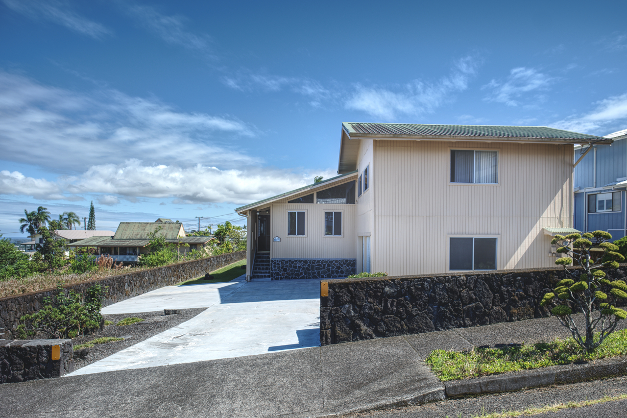 883 HELE MAUNA ST