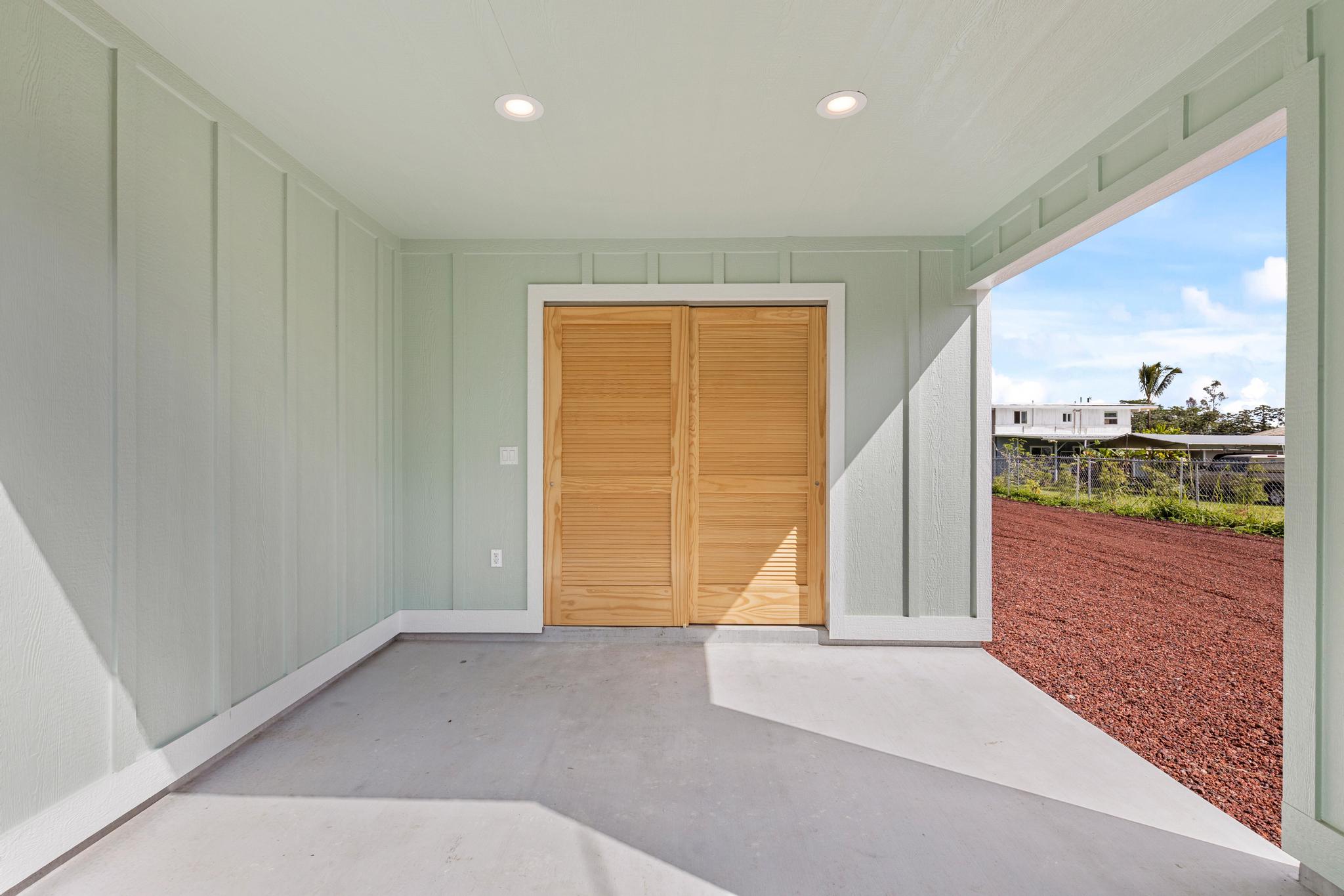 16-2135 TREE FERN DR