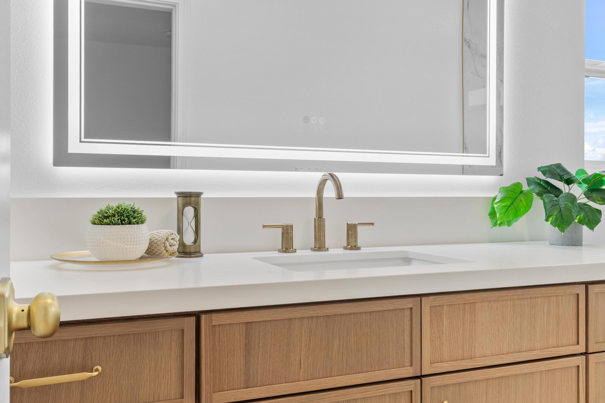 16-2135 TREE FERN DR