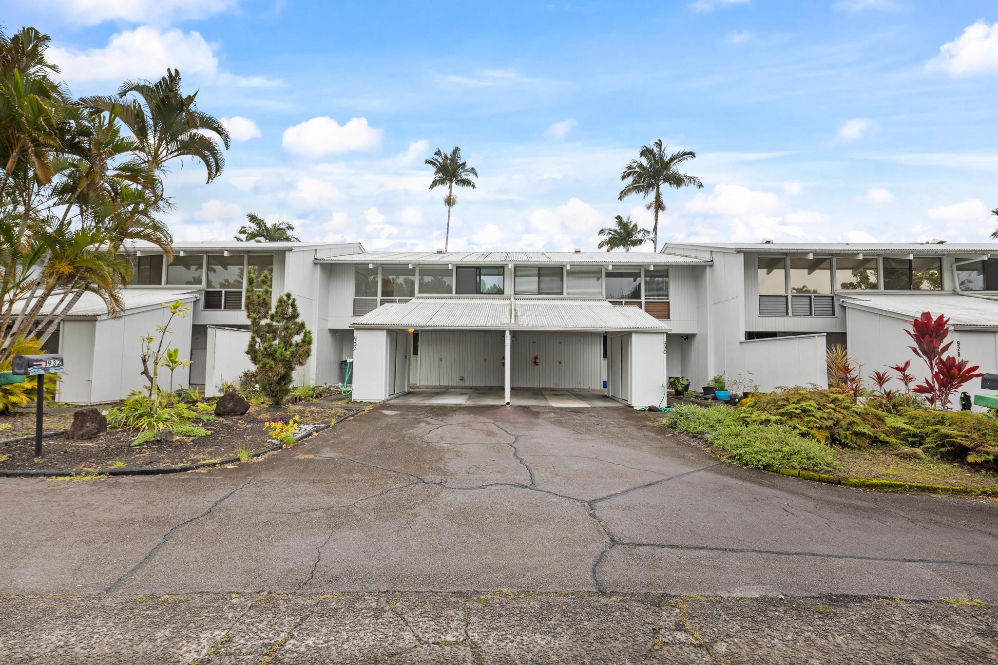 932 KUMUKOA ST C104