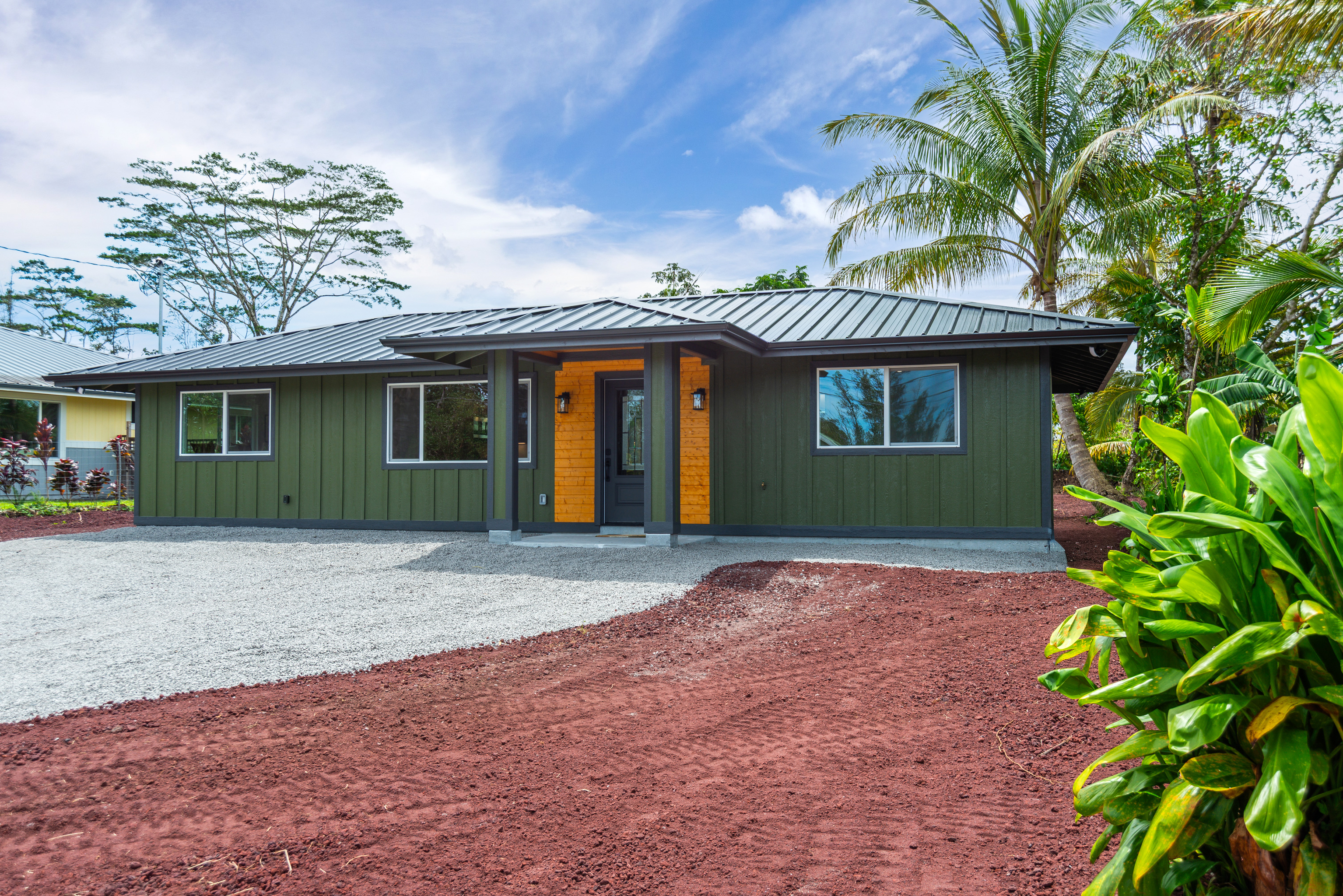 16-2056 GARDENIA DR