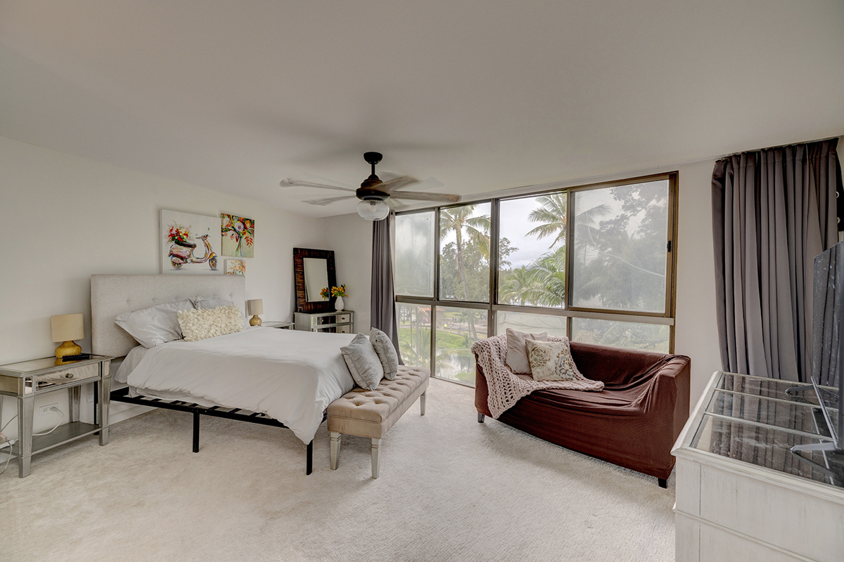 2405 KALANIANAOLE AVE 402