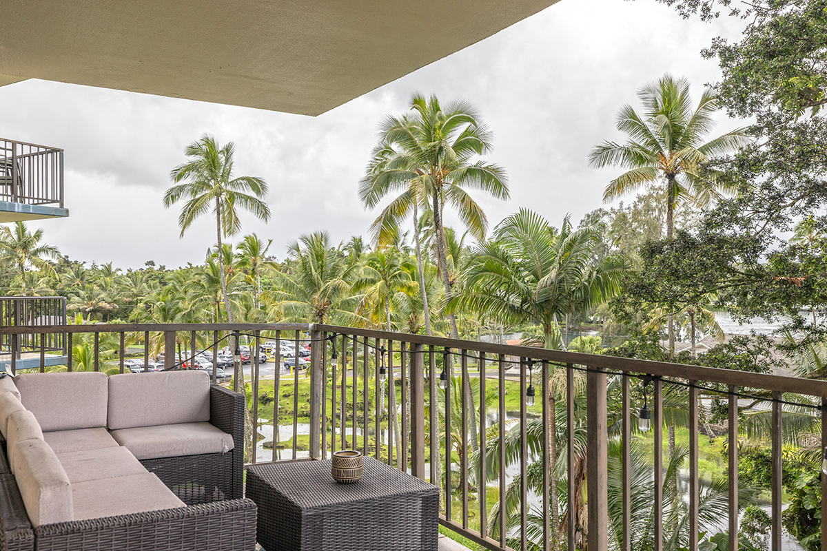 2405 KALANIANAOLE AVE 402