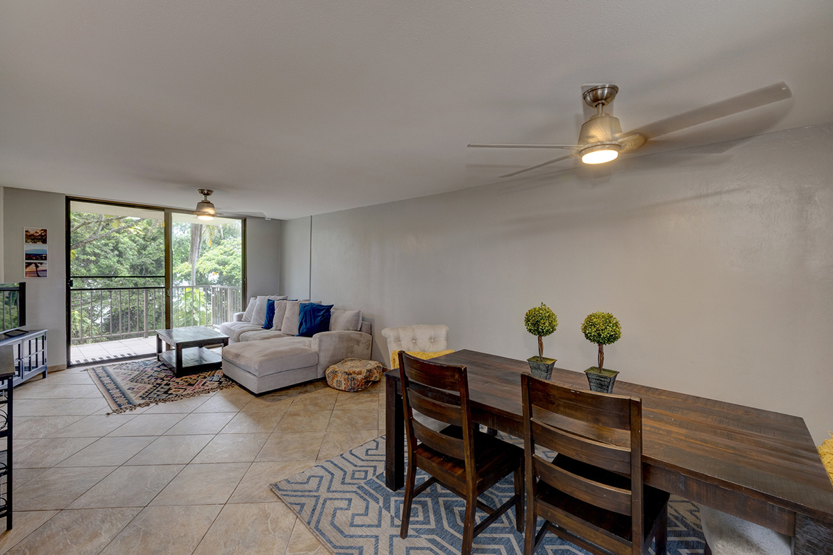 2405 KALANIANAOLE AVE 402