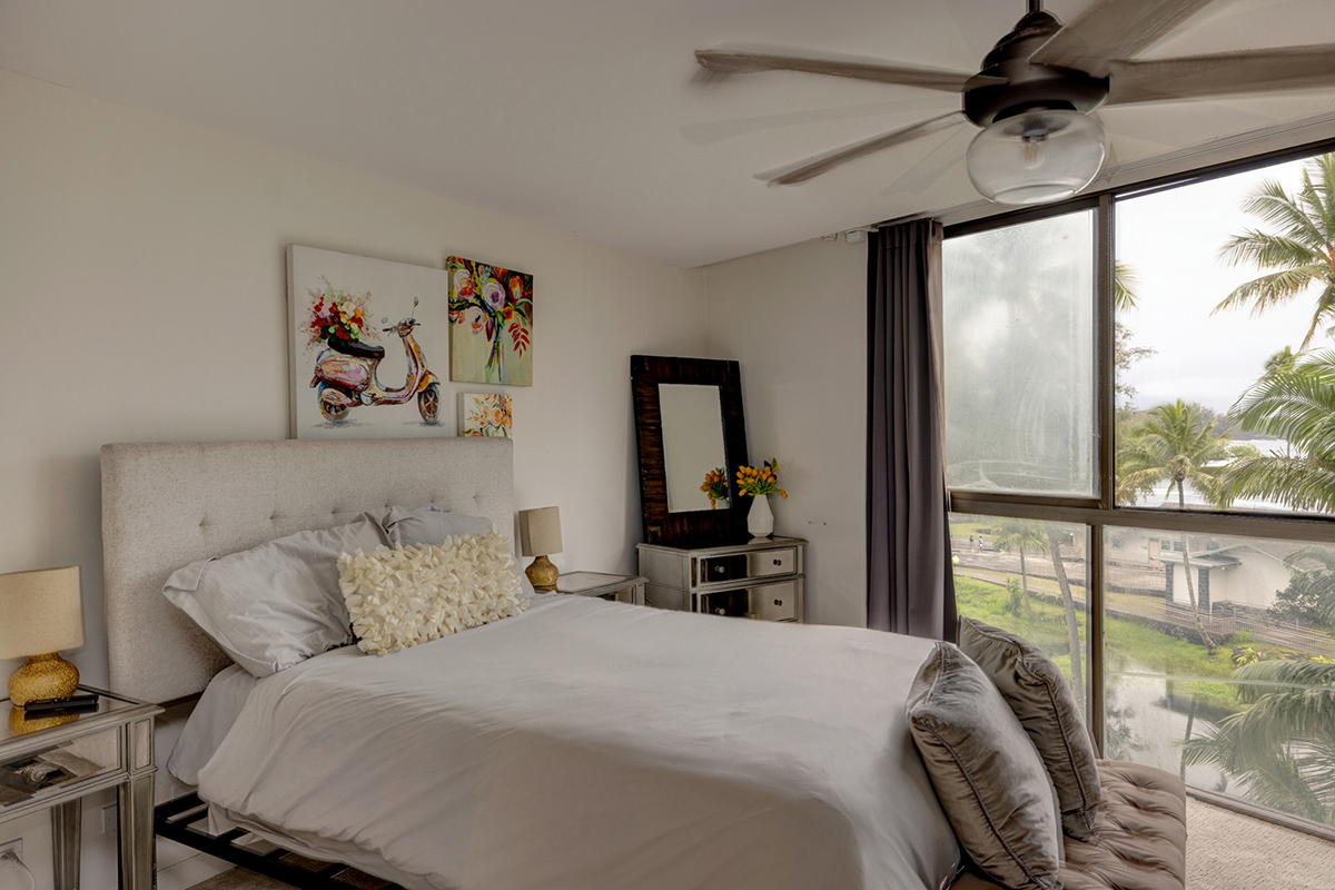 2405 KALANIANAOLE AVE 402